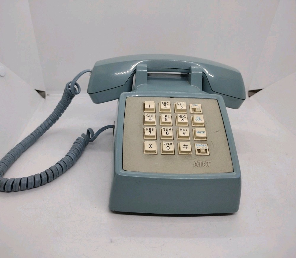 Vintage ATT CS2500DMGH Robin Egg Blue Push Button Desk Phone • Untested