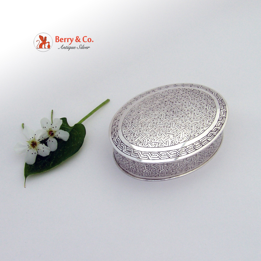 Oval Dresser Box Engraved Decorations 800 Silver 1900