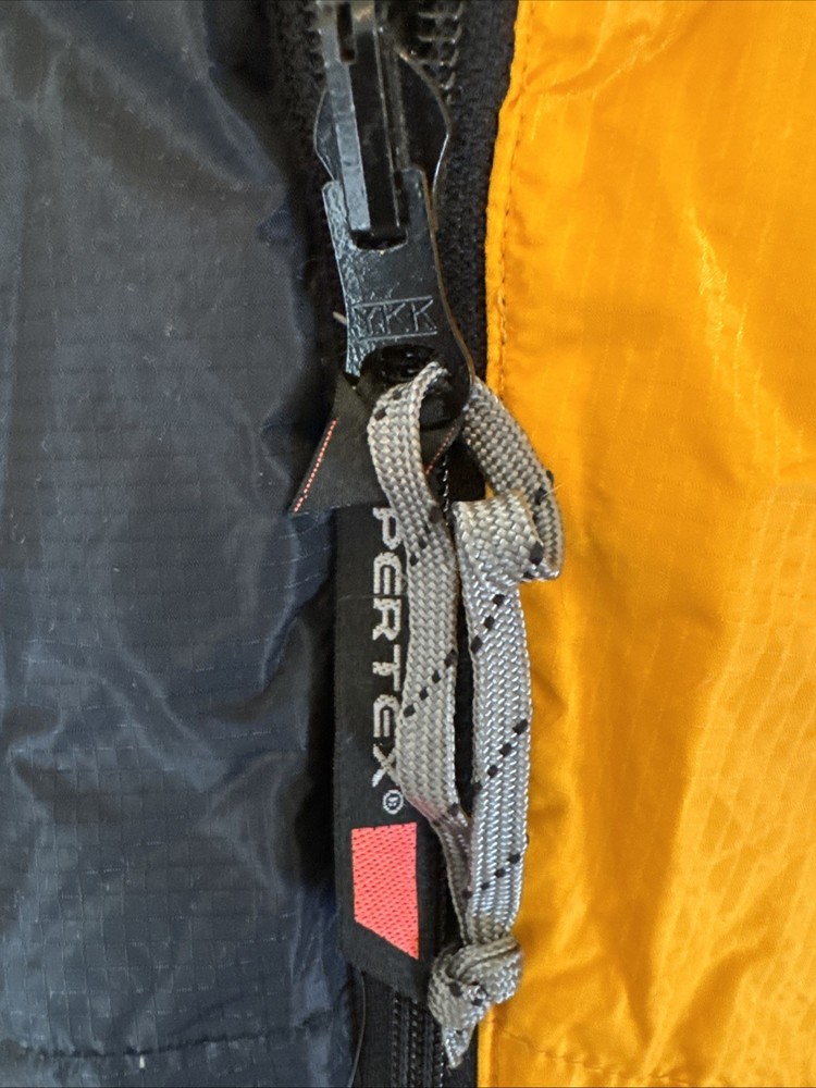 Midwest Mountaineering Down Filled Sleeping Bag. EUC