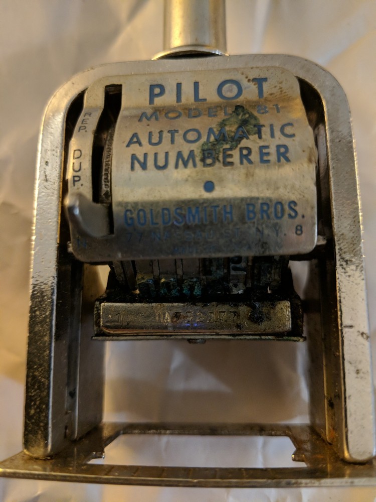 Vintage Pilot Automatic Numbering Machine Stamper - No.81. with box. VG.