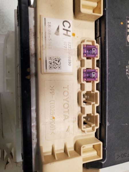 CAMRY 2019 Fuse Box Cabin 40420