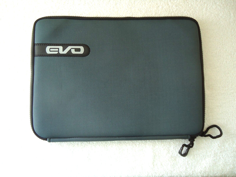 " NWT " Evo Style# 81003-WM Soft Ipad / Laptop / Notebook / Zip Up Case