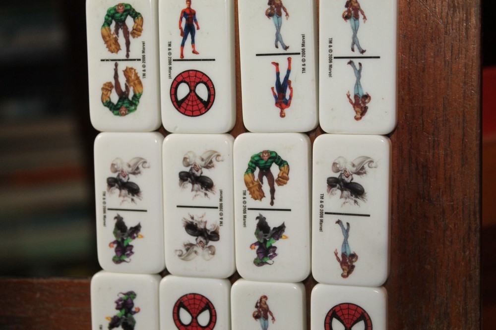 2006 Spider-Man Dominoes 27 Pieces