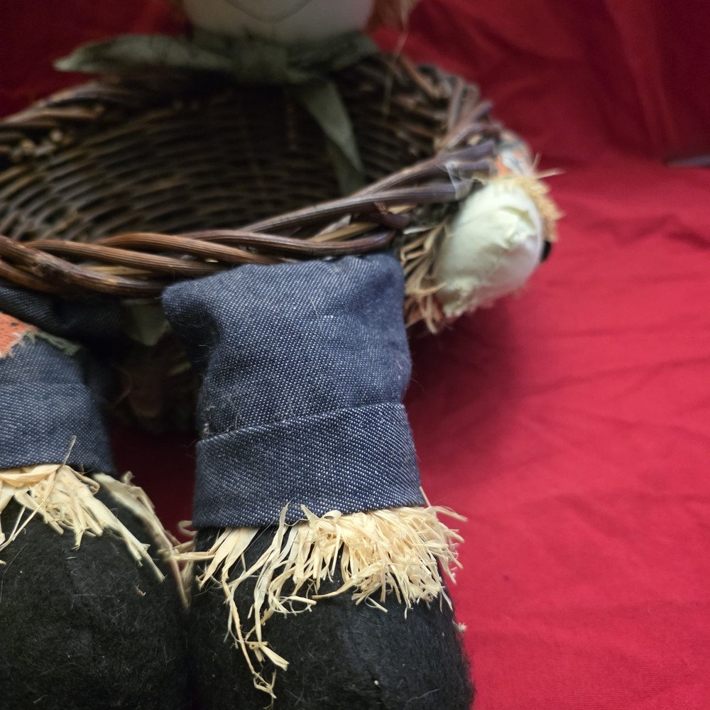 Scarecrow Sitter Basket