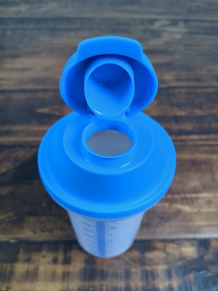 Tupperware 15 Oz. Shaker