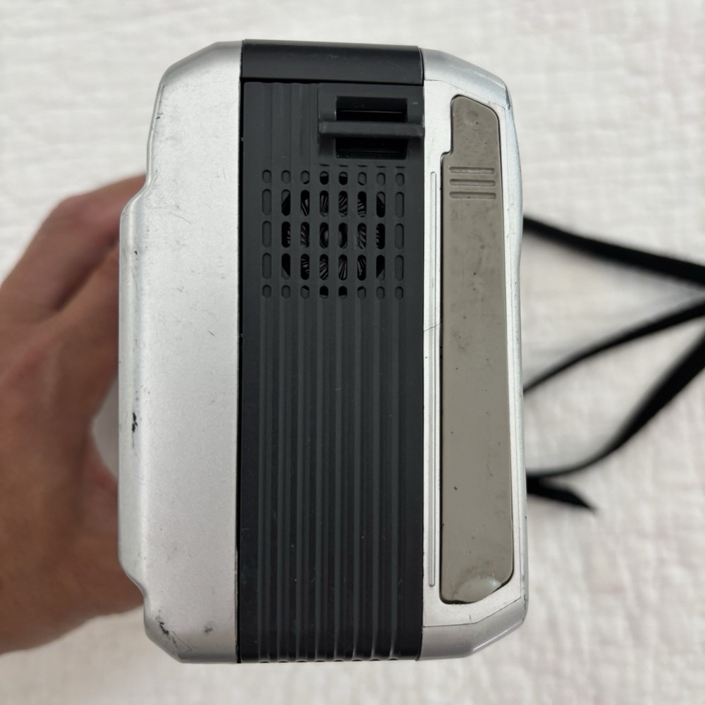 Sharp VL-A110U LCD Digital Camcorder Camera Viewcam Hi8 UNTESTED