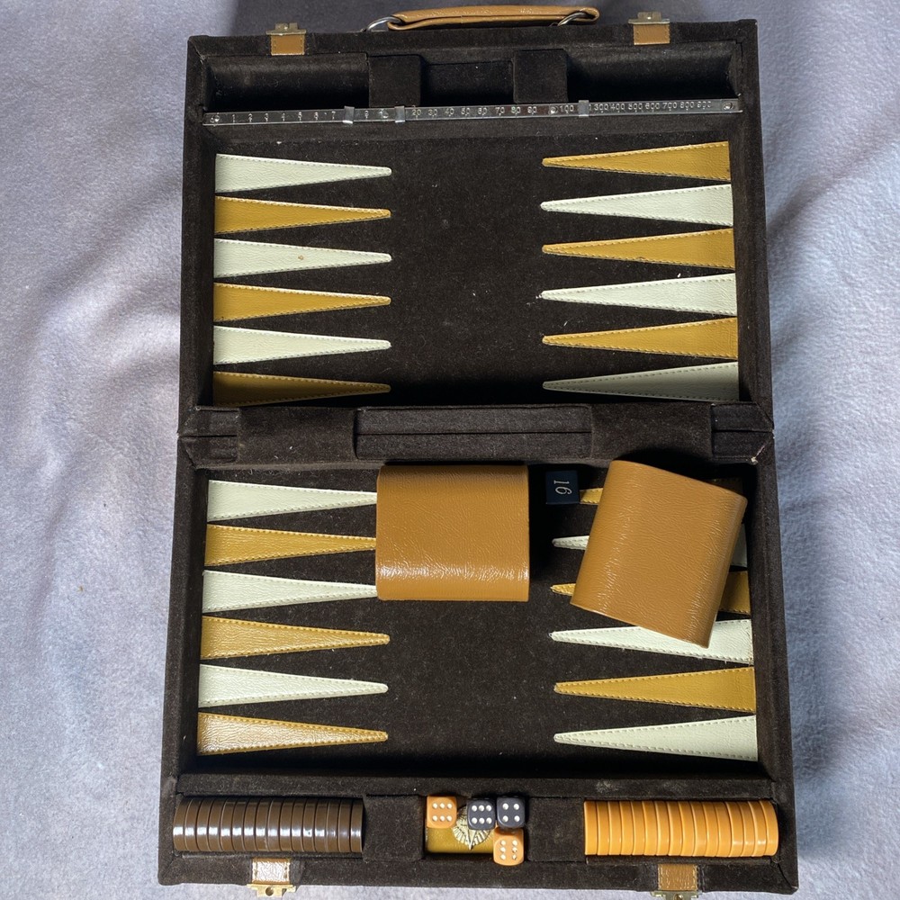 Vintage Aries backgammon set, travel-size 32 total Chips, Preowned