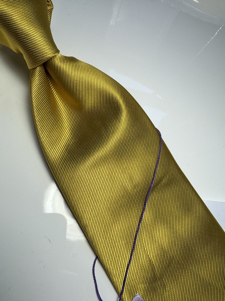 NWT VERSE 9 SOLID COLOR NEW STYLE PRINT SILK DESIGNS TIE & HANKY