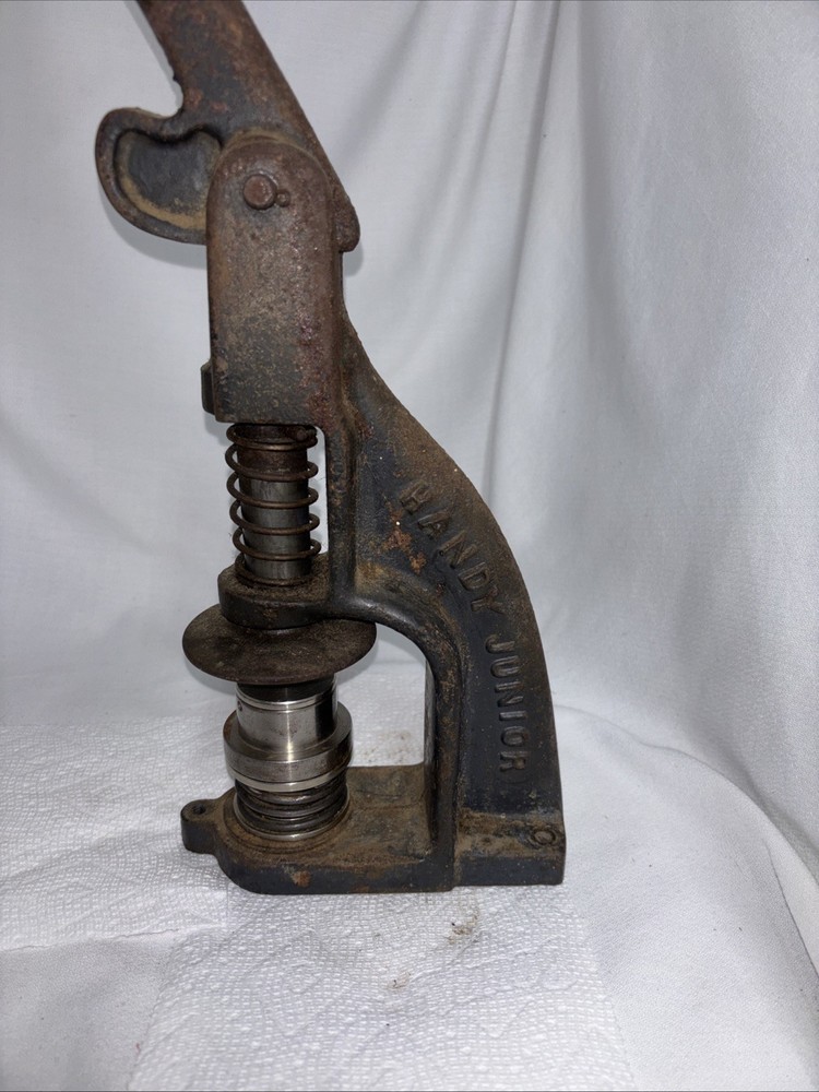 Handy Junior Button Press Machine & 50 UPH-B Button Die Set * Works!
