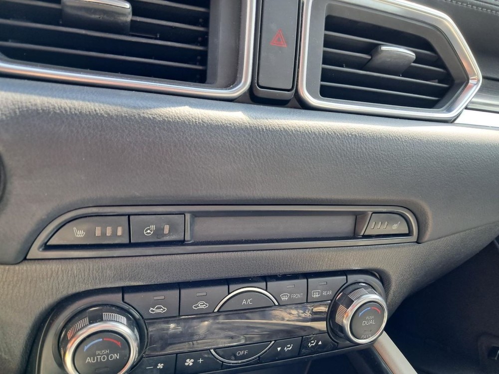 CX-5 2017 Glove Box 4796316
