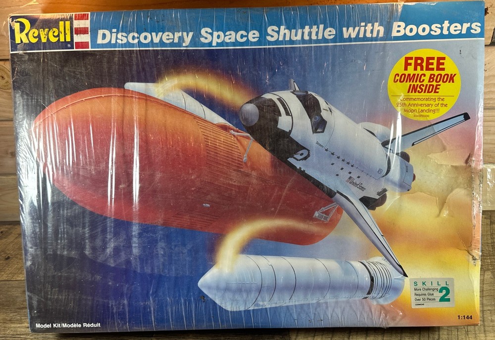 Vintage 1994 Discovery Space Shuttle Model Revell —SEALED!!—free Comic Book!