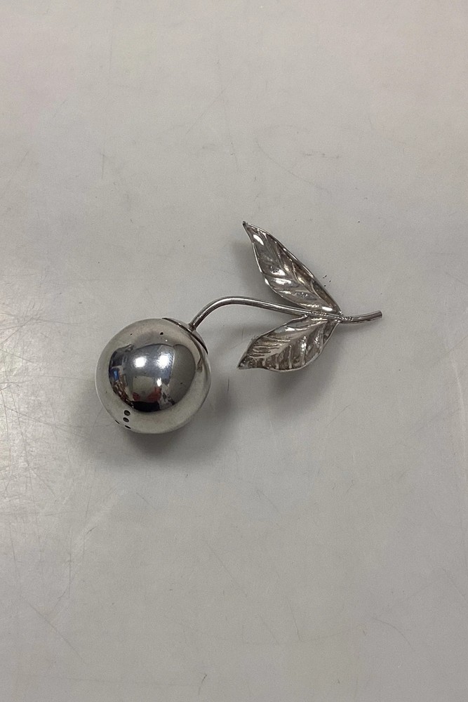 Georg Valdemar Nielsen Flower-shaped Silver Pepperpot