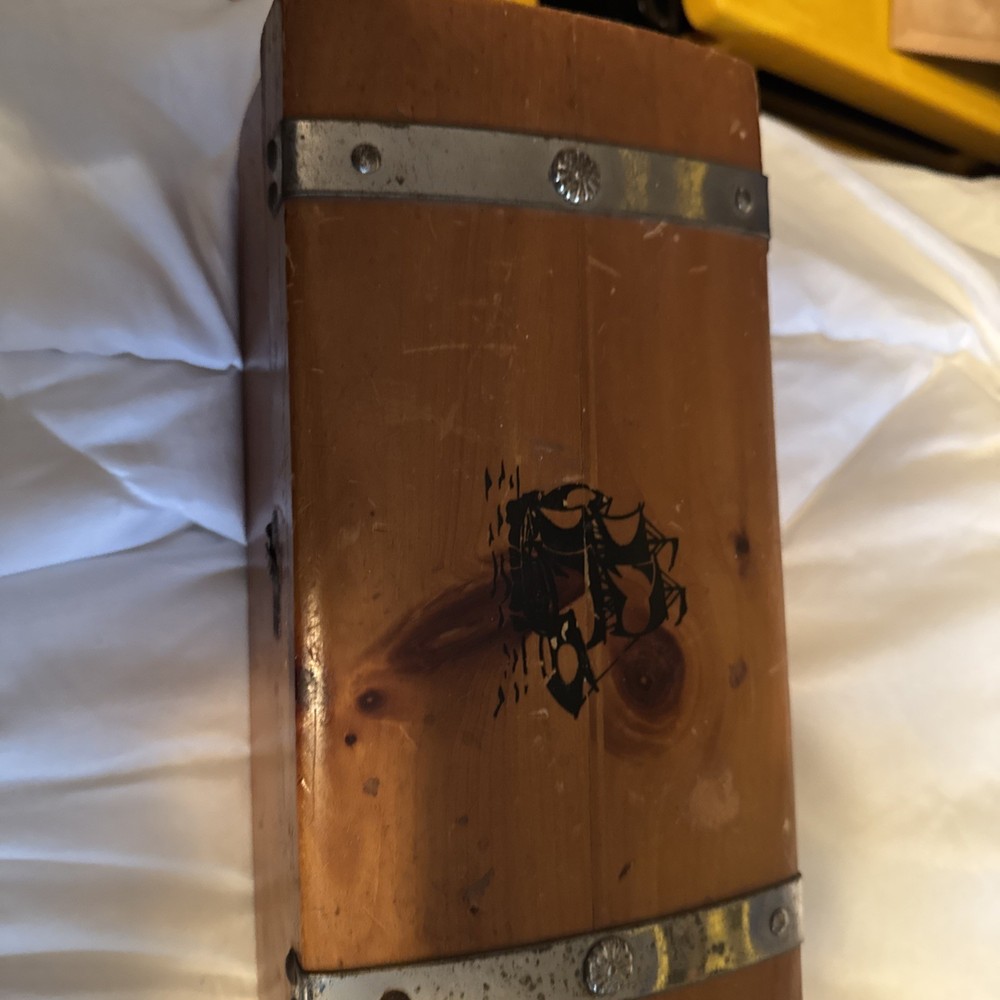 Vintage Sm Chest