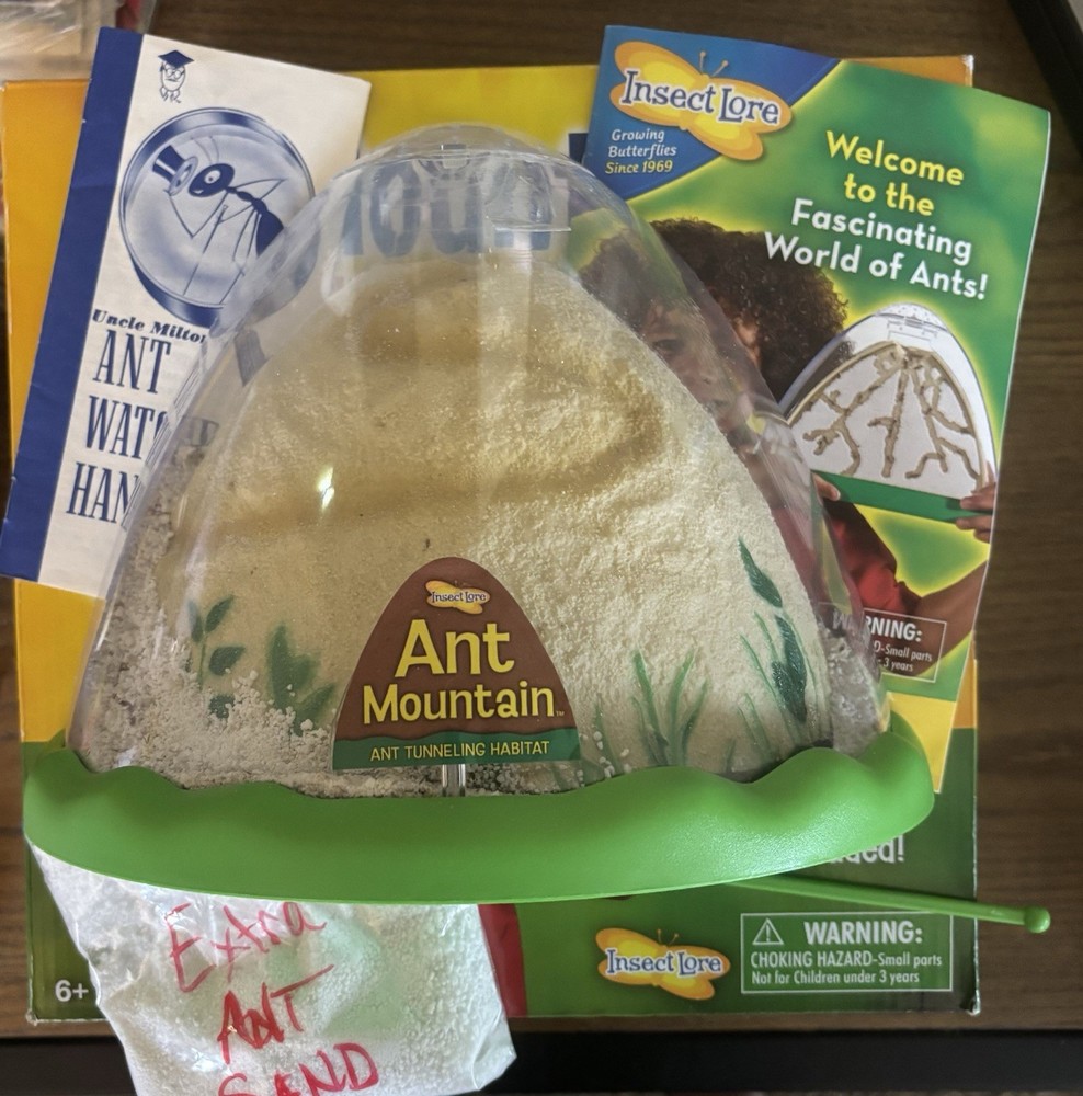 Insect Lore 2018 Ant Mountain Tunneling Kit Includes Everything Except The Ants