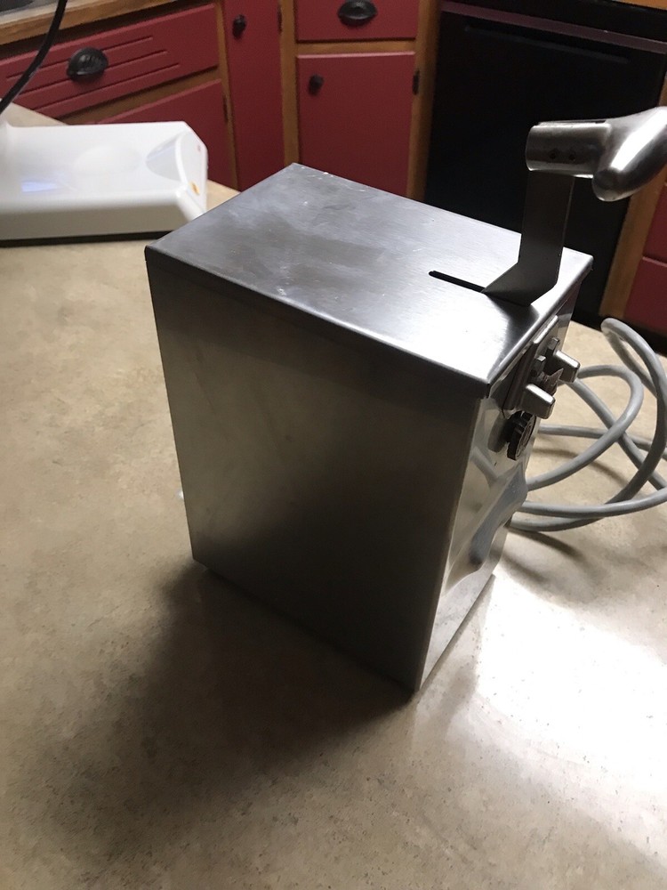 EDLUND ELETRIC CAN OPENER MODEL 203