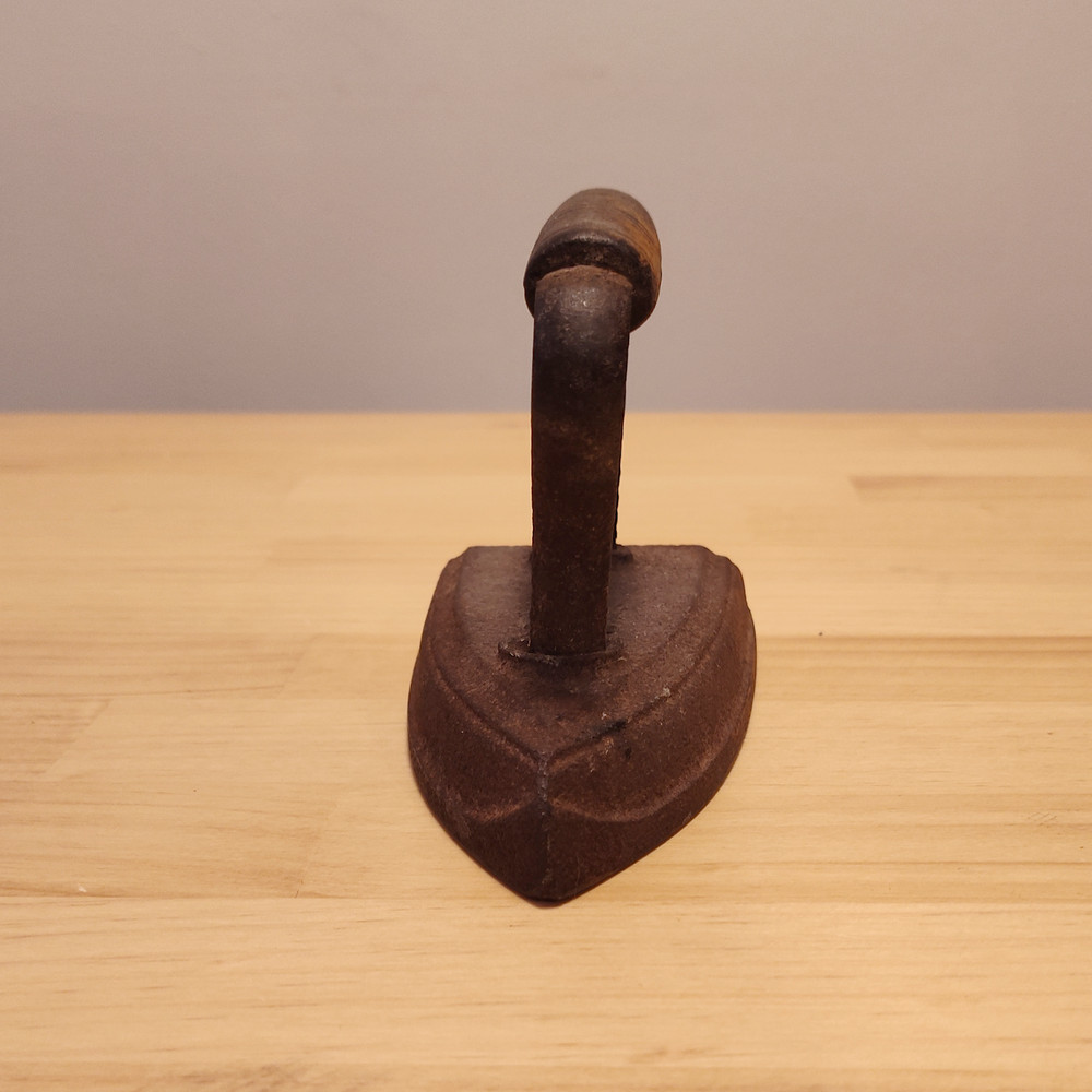 Vintage Sad Iron Number 5