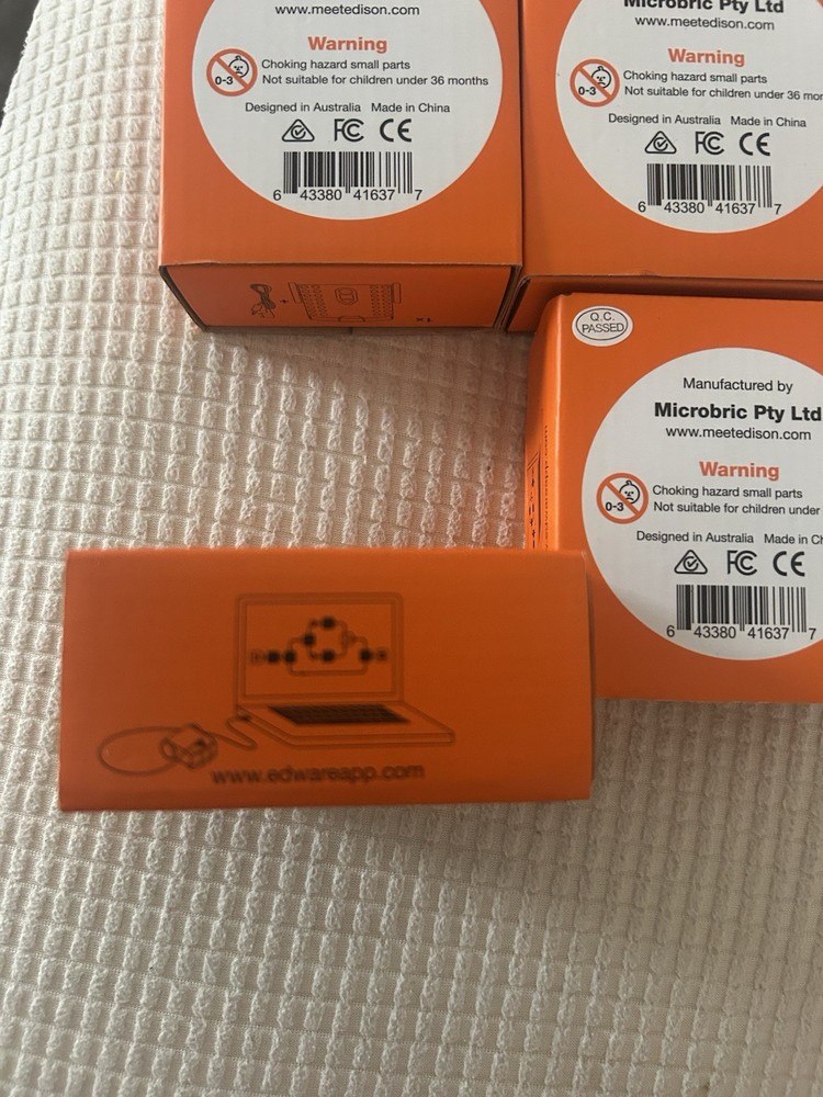 4 Sealed new Coding Edison Robot STEM