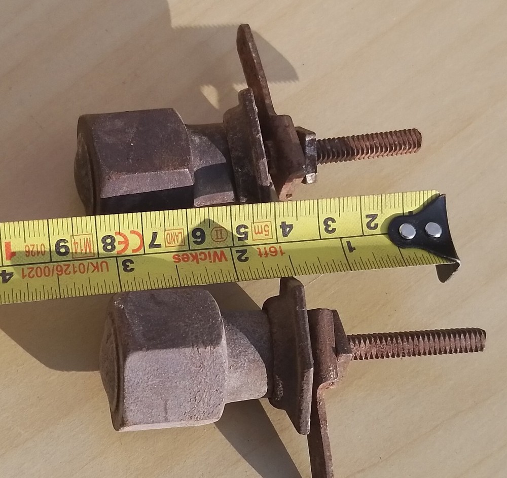 Vintage Old Antique Bakelite Olde Screw Thread Handles Pair Turning Knobs 2
