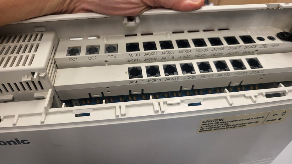 Panasonic KX-TA624 Advanced Hybrid Phone System, 3 line / 24 ext - Working Pull