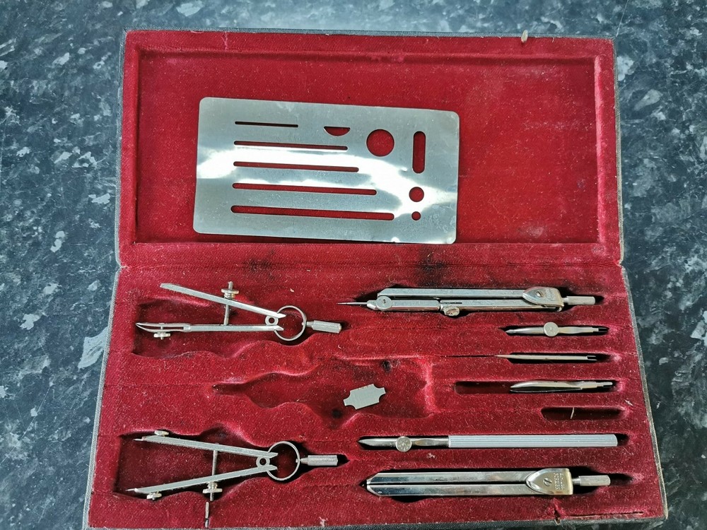 VINTAGE BOXED ANTIQUE DRAUGHTSMAN DRAWING SET. EH Ltd