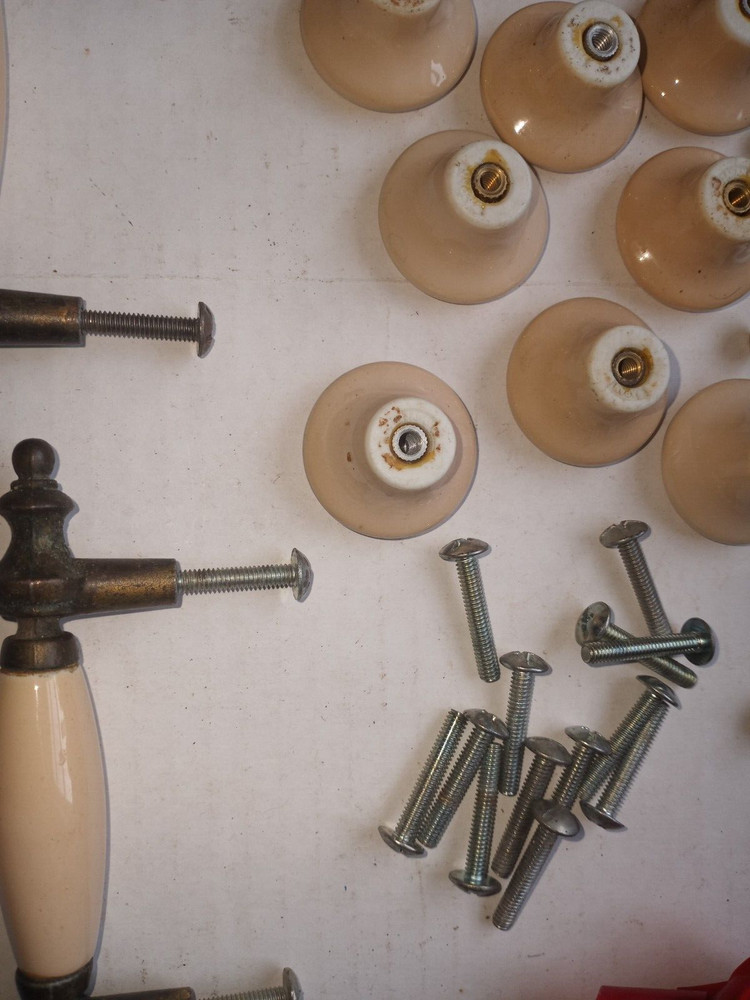 17 CABINET Hardware porcelain handles and knobs set