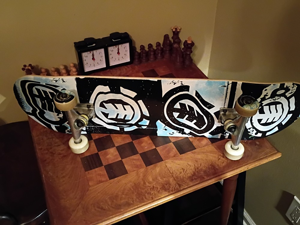 Element Complete Skateboard 31"x8"- Deck Trucks Wheels- Assembled- Barely Used