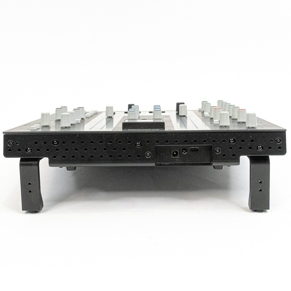 Solid State Logic UC1 Advanced Plug-in Controller – SSL DAW Control Surface