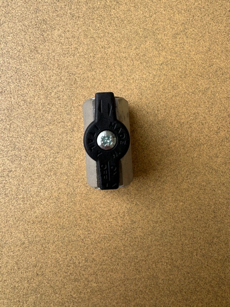 S34 3/8 CW617N 200-CWP PN15 Flow Valve