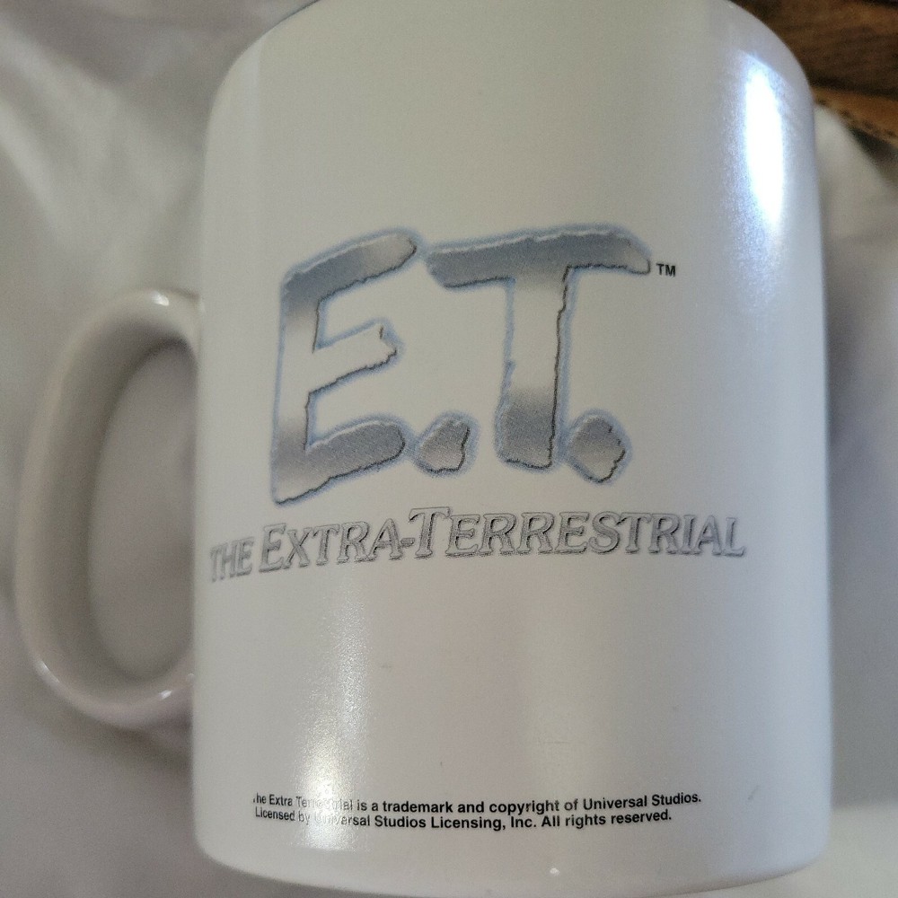 2002 Licensed Universal Studios 20th Anniversary E.T. 5in Ceramic Jumbo Mug