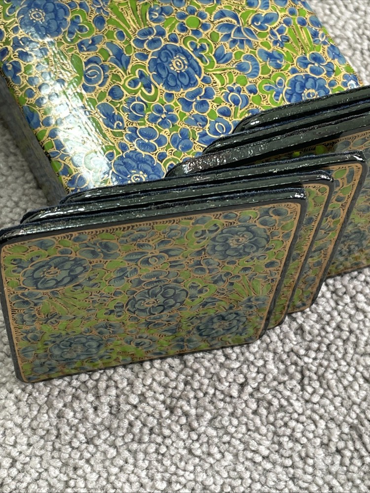VINTAGE PAPER MACHE LACQUERED BOX AND 6 COASTERS SET