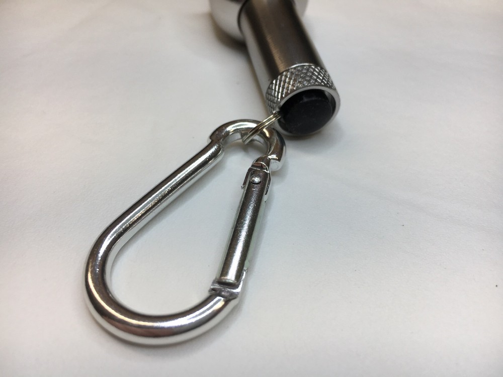 6  LED Flashlight with Metal Carabiner
