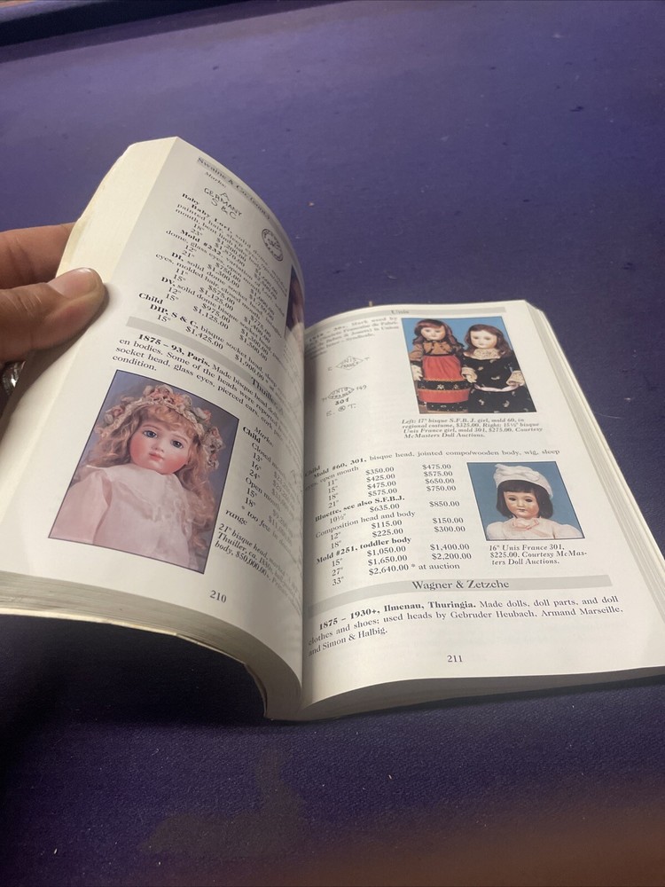 Doll Values Antique to Modern by Patsy Moyer