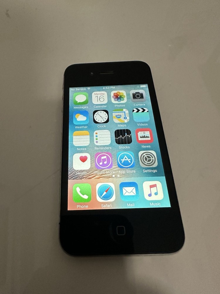 Apple iPhone 4s - 16 GB - Black (Unlocked)