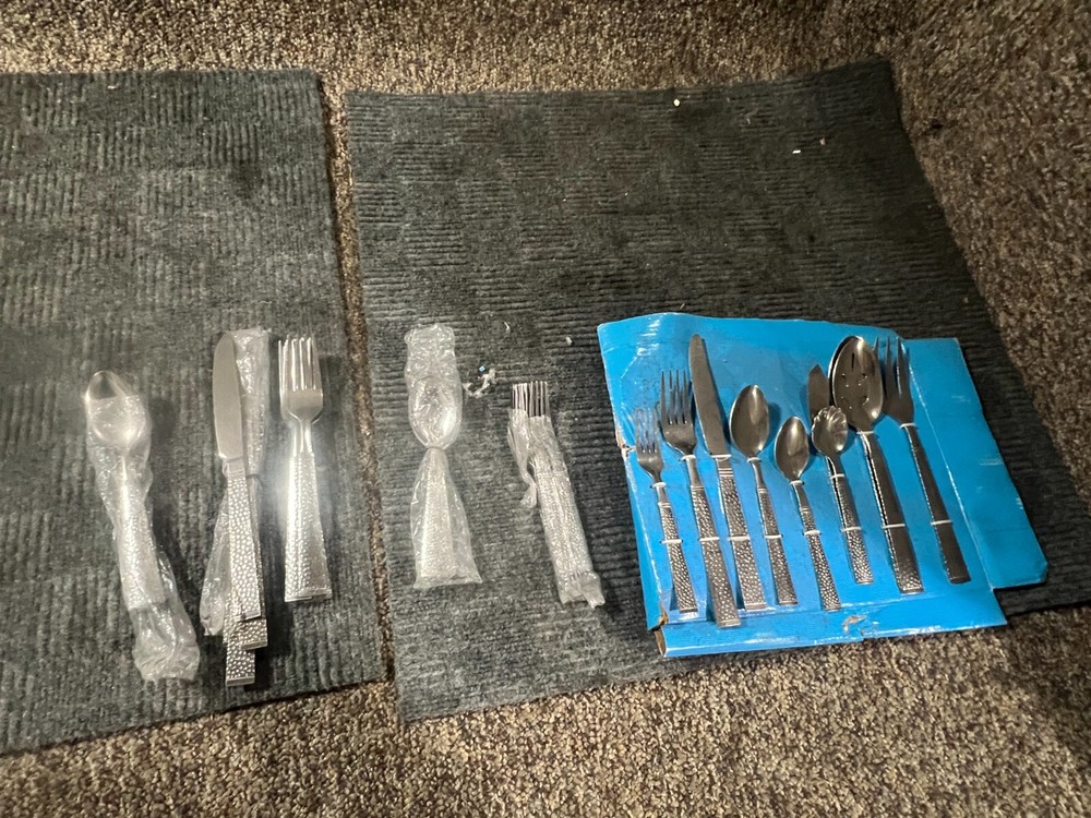 Flatware Serving Stainless Spoon Fork Knife Silverware ( PICTURED ITEM ONLY)