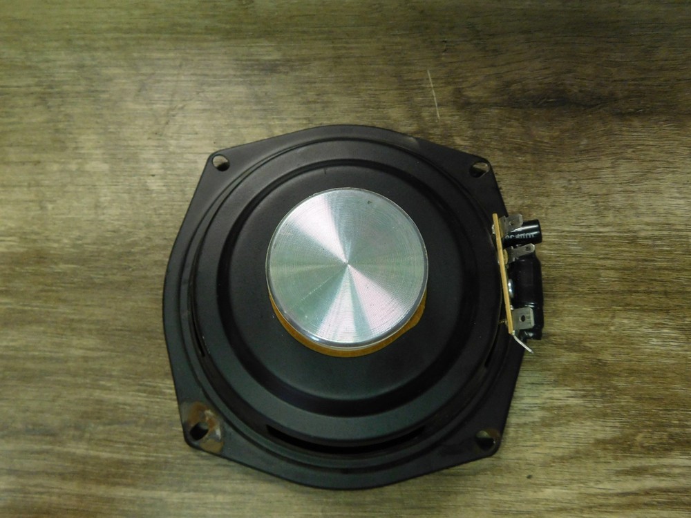 HARLEY DAIVDSON SPEAKER #77026-10