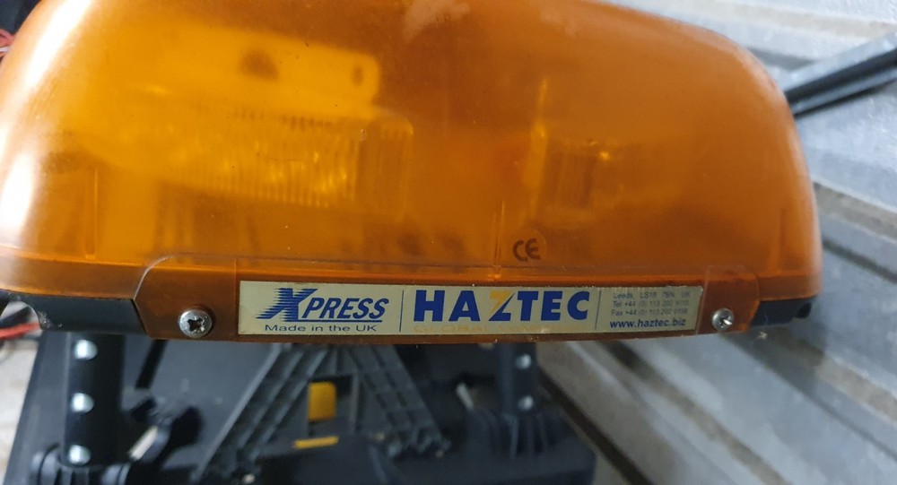Haztec xpress flashing amber warning light bar