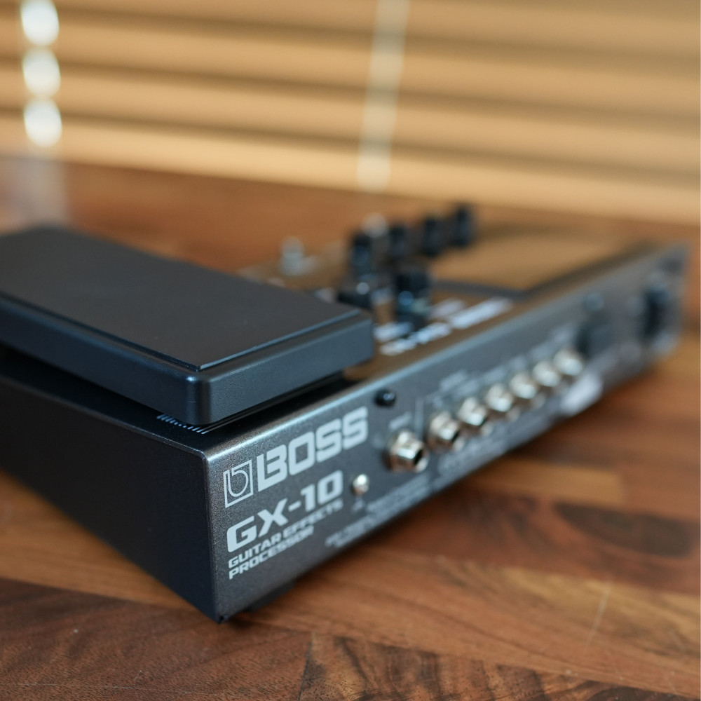 BOSS GX-10 Multi Effects Processor Guitar Pedal