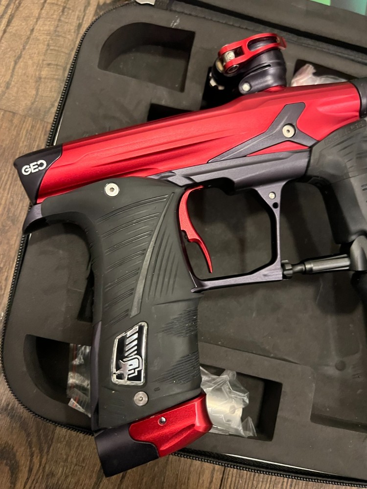 PLanet Eclipse GEO 3 Paintball Marker With IV Core