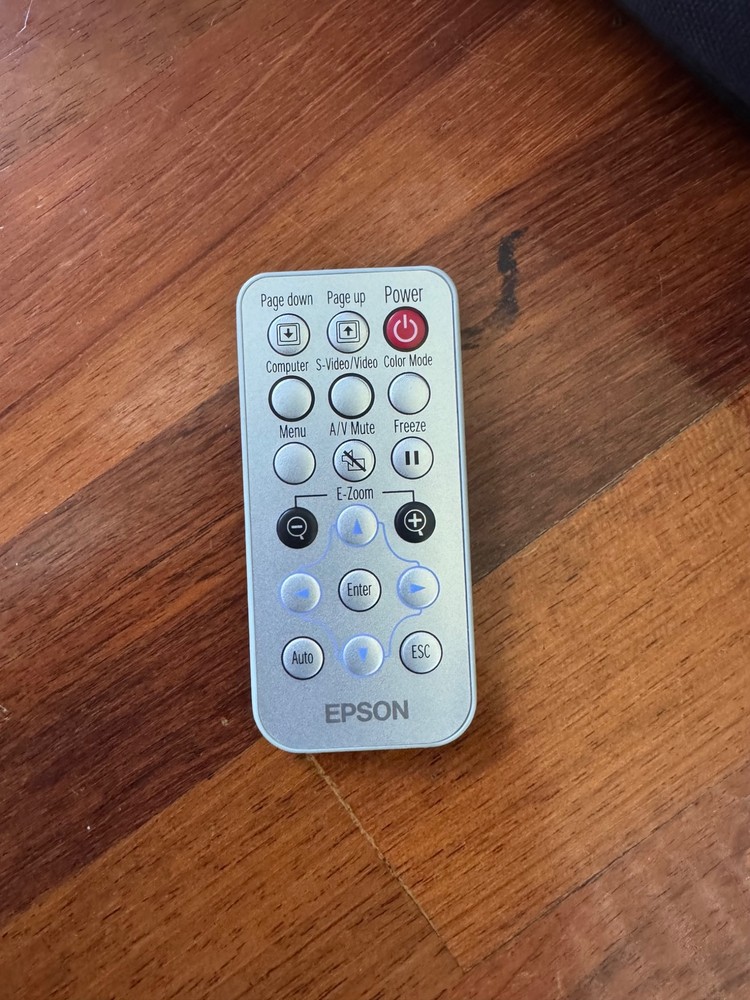 Epson PowerLite 730c LCD Projector with Case, Cables, and Remote Control