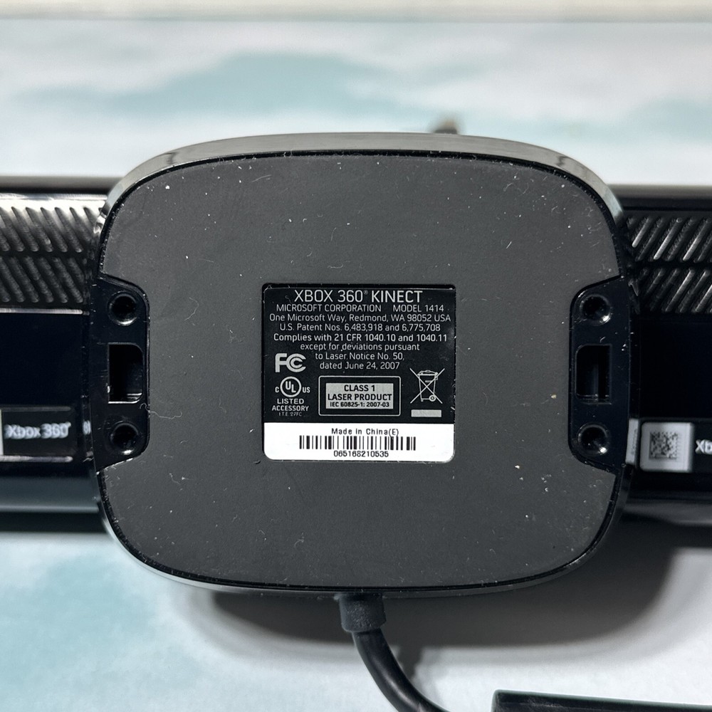 Microsoft Kinect Sensor for XBox 360 Good Condition UNTESTED