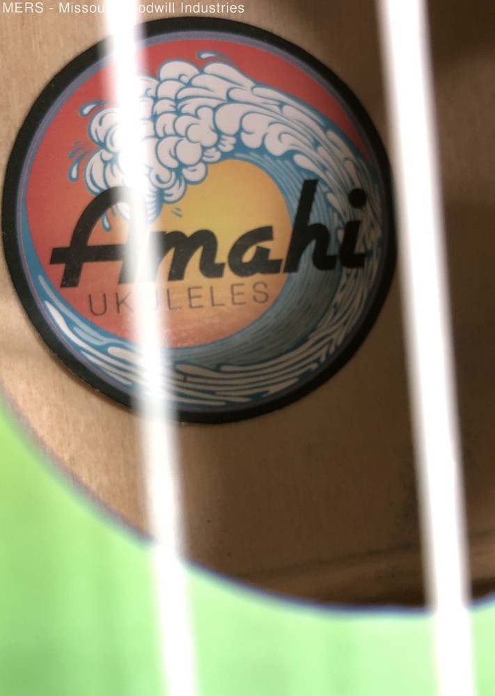Amahi Rainbow Ukelele