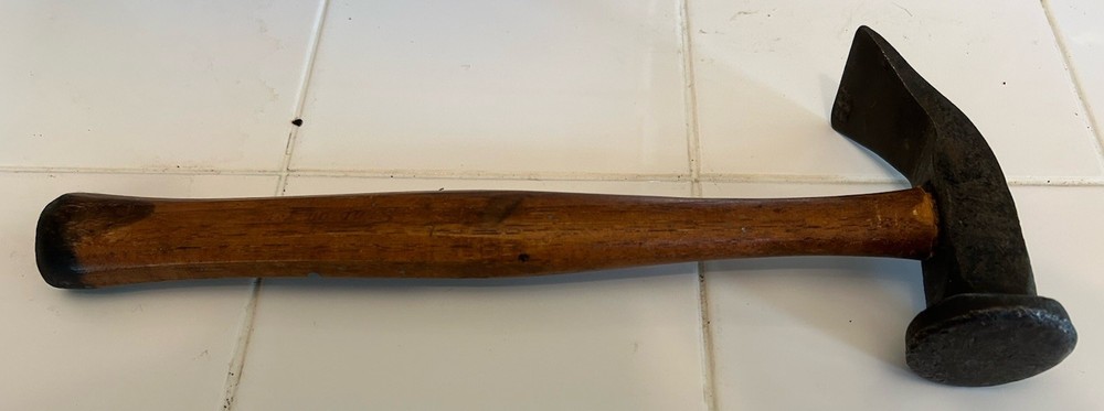 VINTAGE COBBLERS HAMMER (SNAP-ON HANDLE)