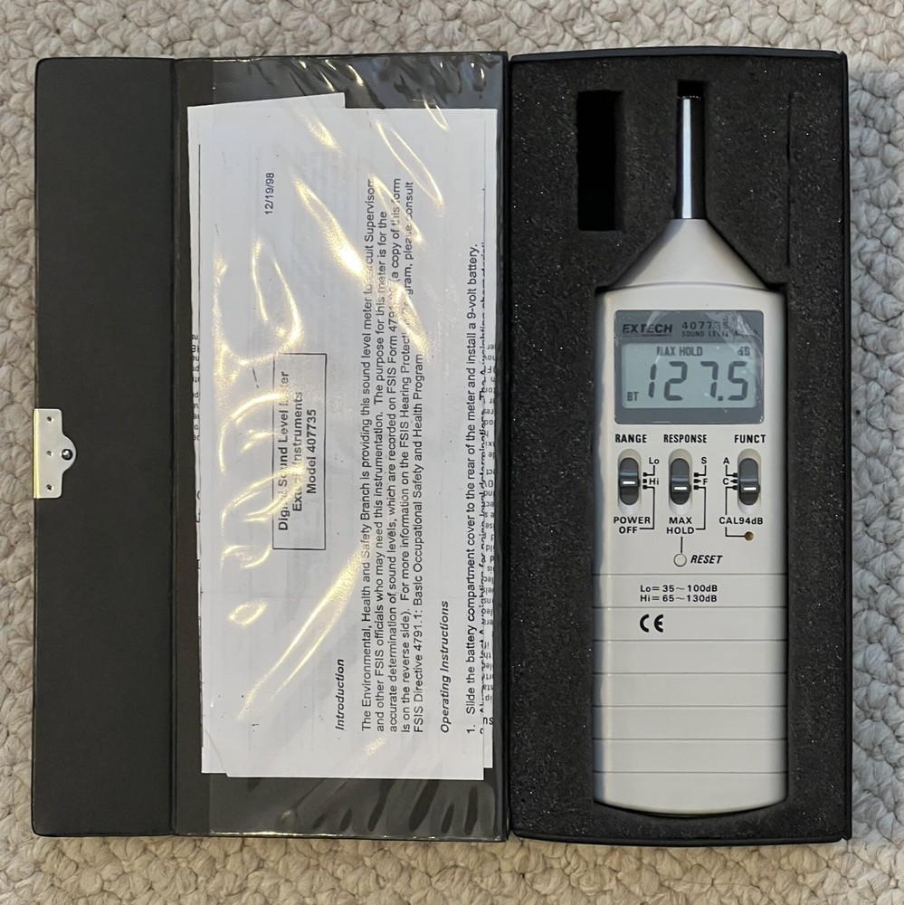 EXTECH 407735 DIGITAL SOUND LEVEL METER with CASE