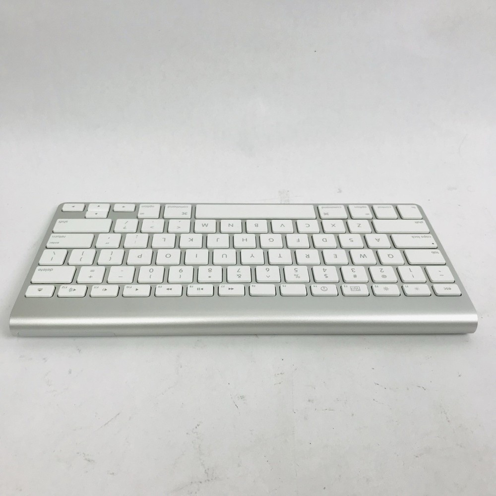 Apple Wireless Keyboard A1255 Tested Working W/ Box And Manual