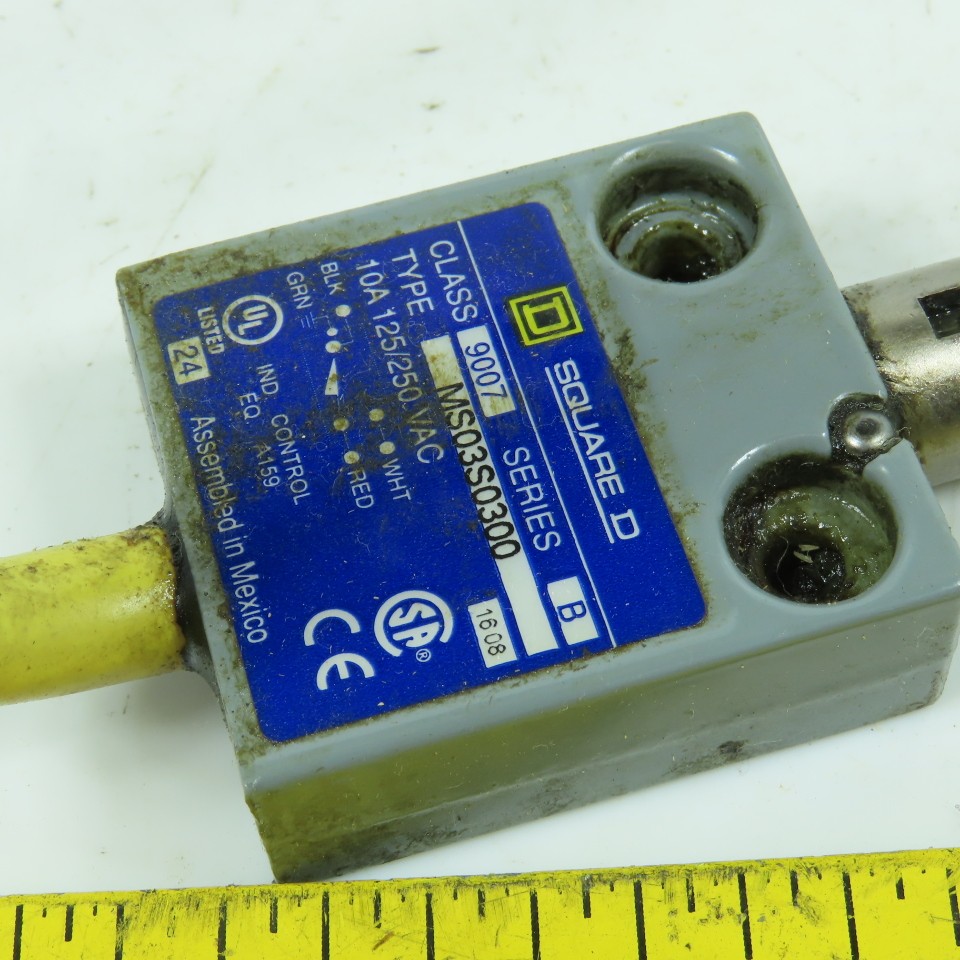 Square D MS03S0300 Class 9007 Roller Plunger Limit Switch 125/250VAC 10A