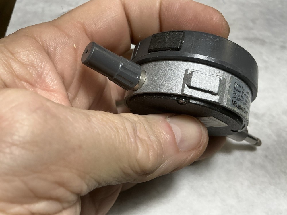 Nice Mitutoyo Electronic Indicator Model 543-783B Cracked Screen