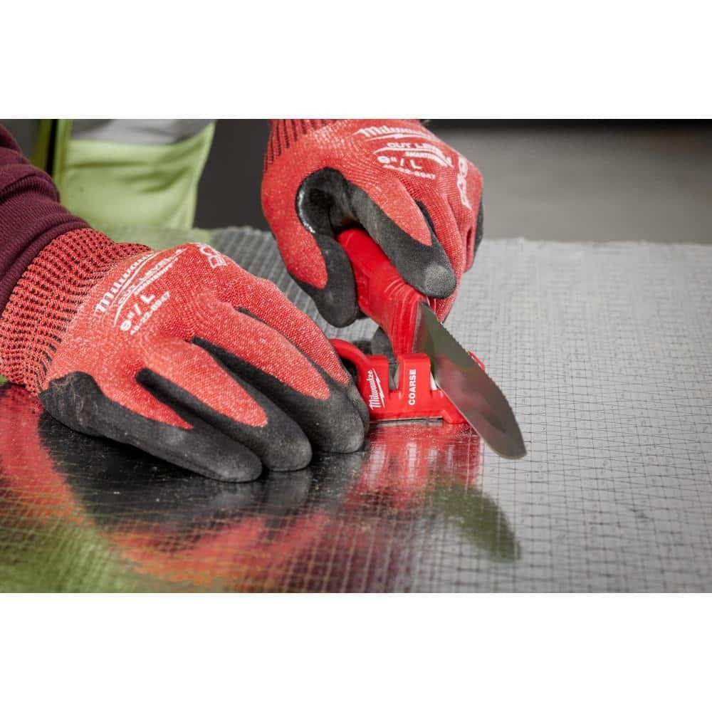 Milwaukee Knife Sharpener Compact Handheld Magnetic Base Ceramic Carbide Blade