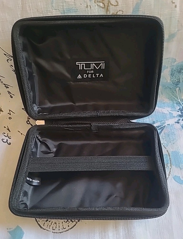 Tumi Delta Black Plastic Hard Shell Travel Case Excellent Condition