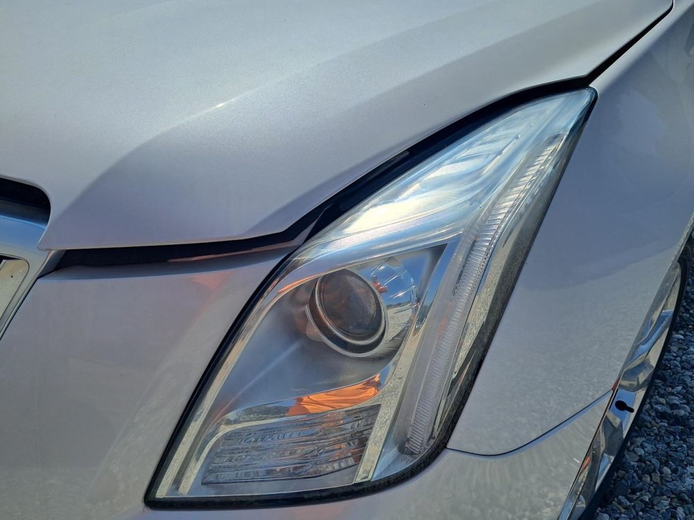 XTS 2016 Glove Box 4793943