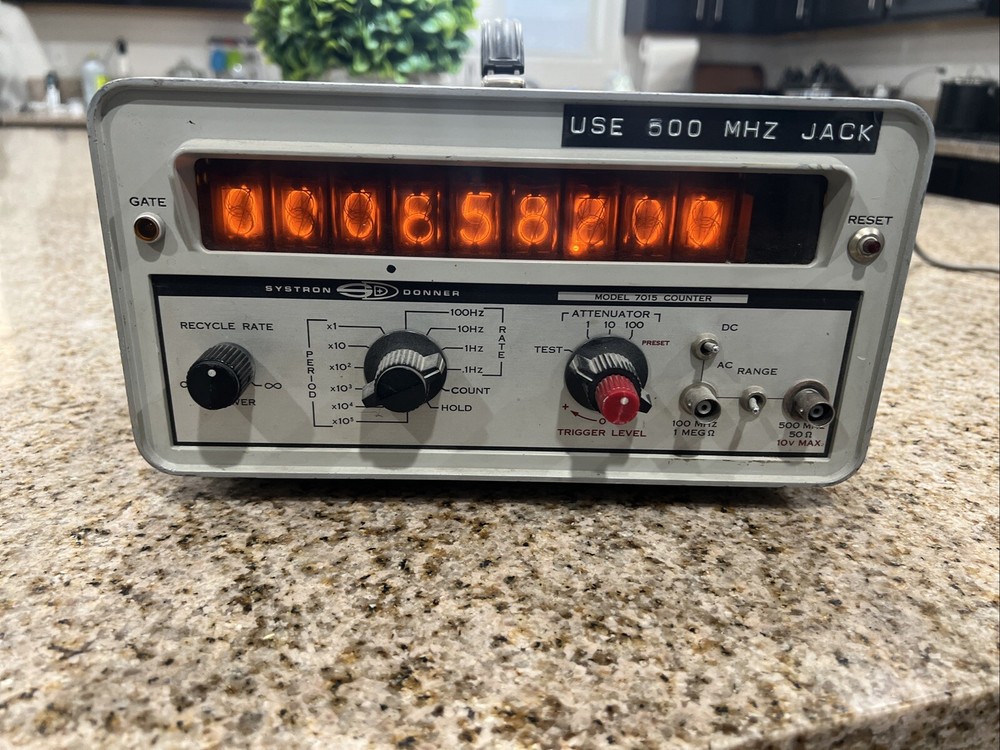Systron Donner Model 7015 Counter